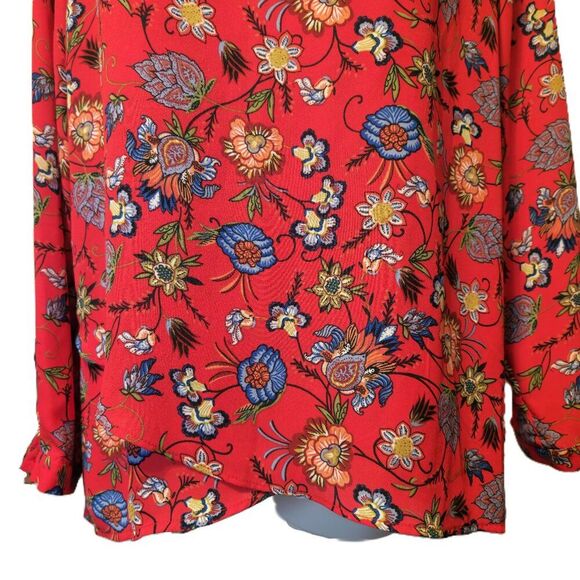 Chelsea & Theodore top Women's medium Tulip hem Crossover Long sleeves V-neck - Picture 5 of 14